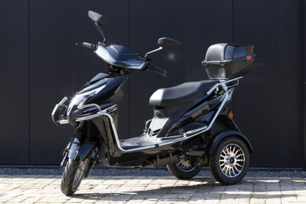 Trimobila Liberta Lava Black